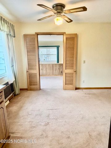 465 S Stephen Street, Oregon, OH 43616