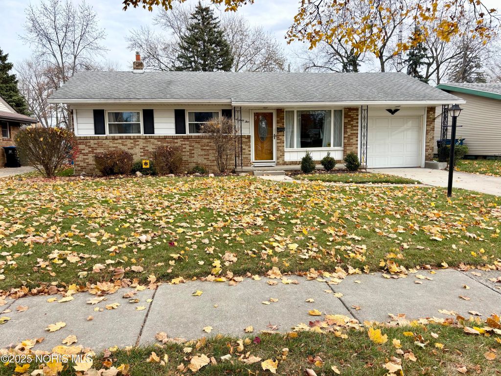 465 S Stephen Street, Oregon, OH 43616