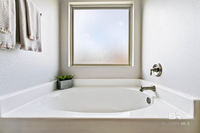 6033 Andhurst Drive, Gulf Shores, AL 36542