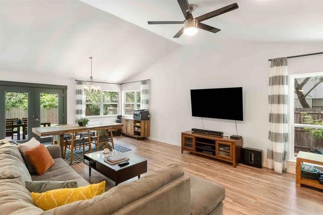 6604 Blarwood DR, Austin, TX 78745