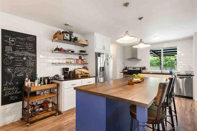 6604 Blarwood DR, Austin, TX 78745