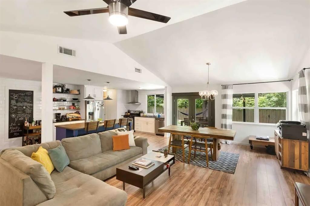 6604 Blarwood DR, Austin, TX 78745