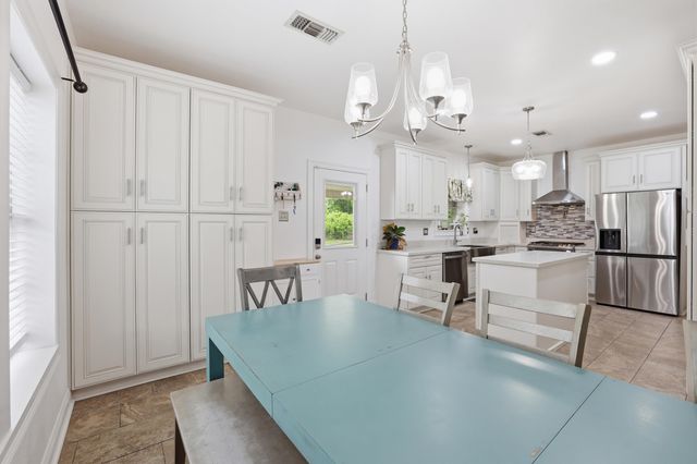 128 East 43rd Place, Cut Off, LA 70345