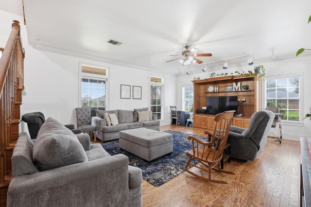 128 East 43rd Place, Cut Off, LA 70345