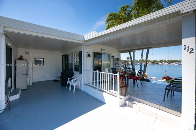 112 Lake Shore Dr, Pembroke Park, FL 33009