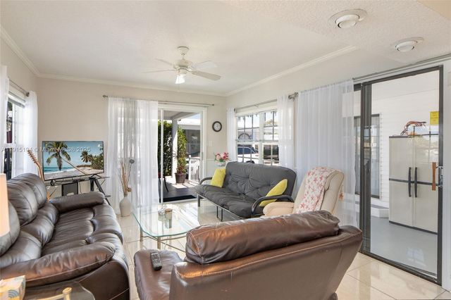 112 Lake Shore Dr, Pembroke Park, FL 33009