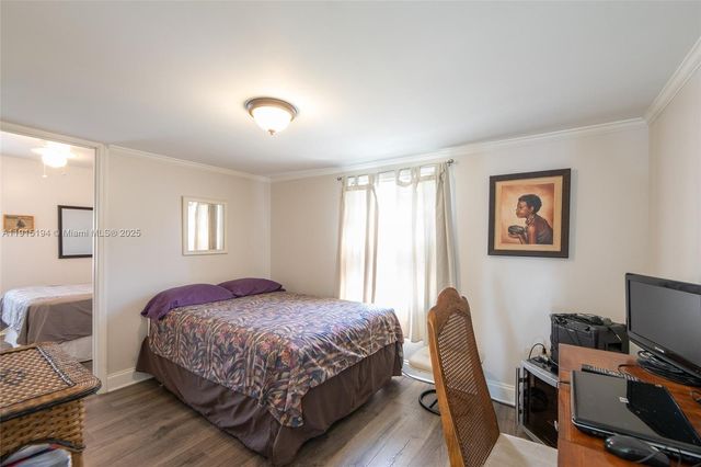 112 Lake Shore Dr, Pembroke Park, FL 33009