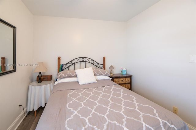 112 Lake Shore Dr, Pembroke Park, FL 33009