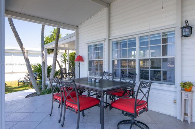 112 Lake Shore Dr, Pembroke Park, FL 33009