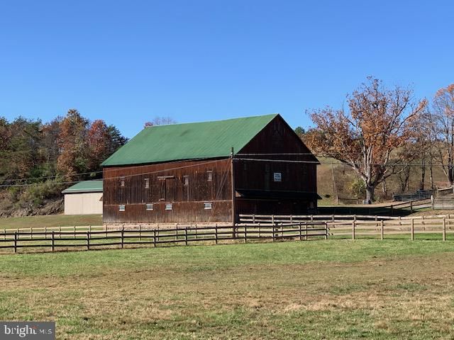 1461 BIG CREEK RD, Clearville, PA 15535