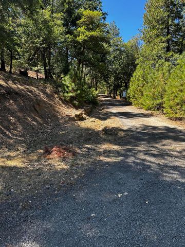 4712 Old Highway 99 S, Ashland, OR 97520