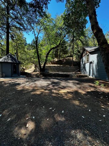 4712 Old Highway 99 S, Ashland, OR 97520
