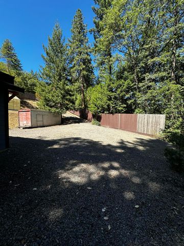 4712 Old Highway 99 S, Ashland, OR 97520
