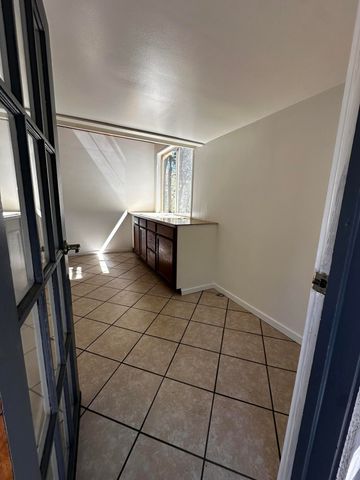 4712 Old Highway 99 S, Ashland, OR 97520