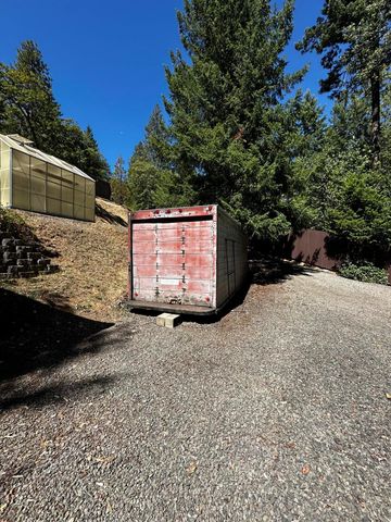 4712 Old Highway 99 S, Ashland, OR 97520