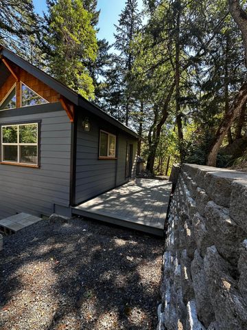 4712 Old Highway 99 S, Ashland, OR 97520