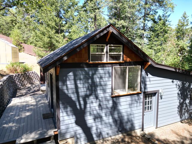 4712 Old Highway 99 S, Ashland, OR 97520