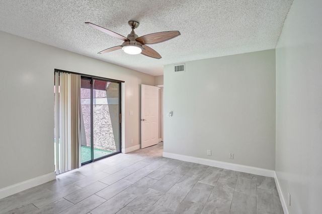 4260 Village Drive D, Delray Beach, FL 33445