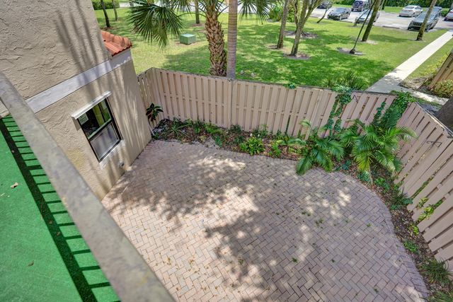 4260 Village Drive D, Delray Beach, FL 33445