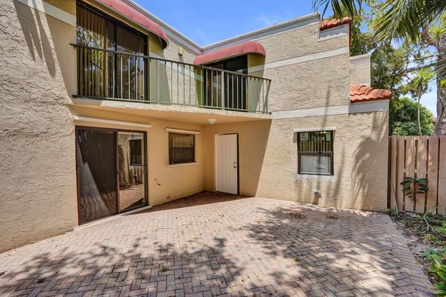 4260 Village Drive D, Delray Beach, FL 33445