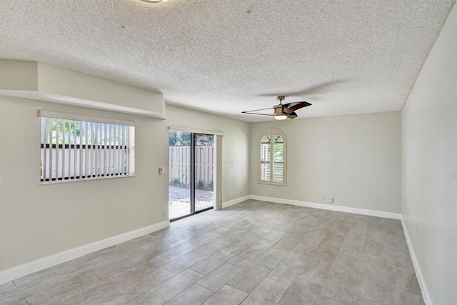 4260 Village Drive D, Delray Beach, FL 33445