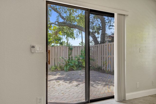4260 Village Drive D, Delray Beach, FL 33445