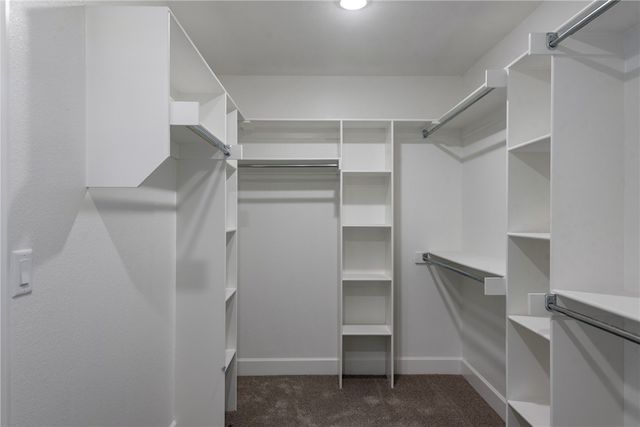 1000 Autumn Royal Avenue, Lowell, AR 72745