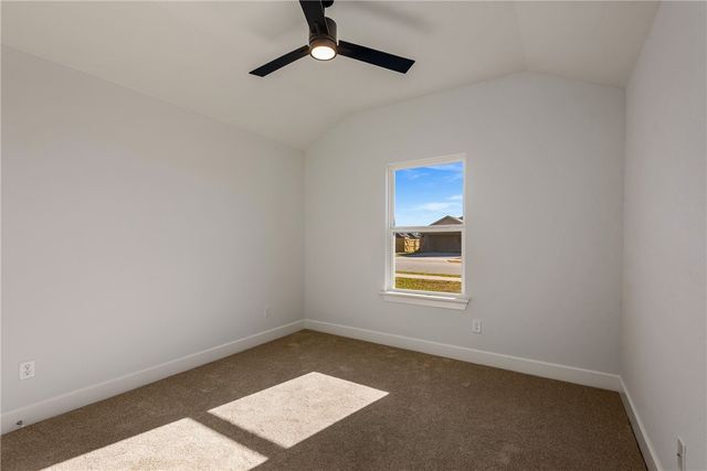 1000 Autumn Royal Avenue, Lowell, AR 72745