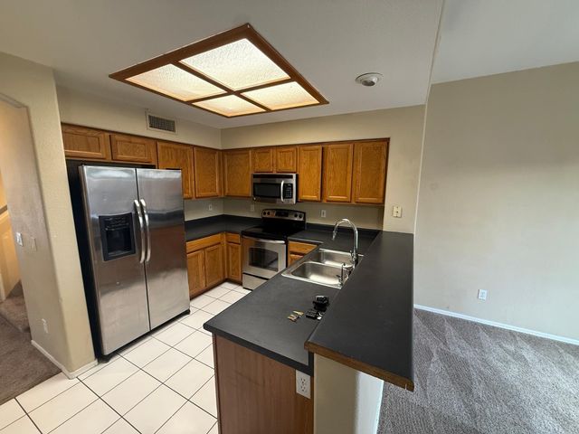 24642 N 36th Avenue, Glendale, AZ 85310