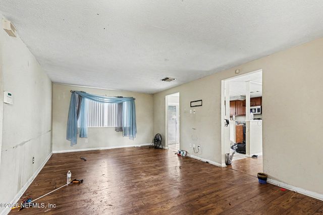 4069 HUNTINGTON FOREST Boulevard 1, Jacksonville, FL 32257