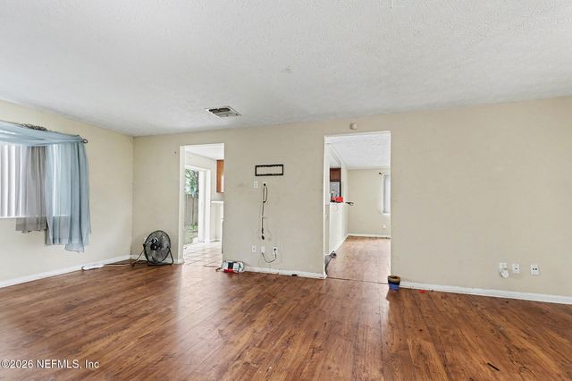 4069 HUNTINGTON FOREST Boulevard 1, Jacksonville, FL 32257