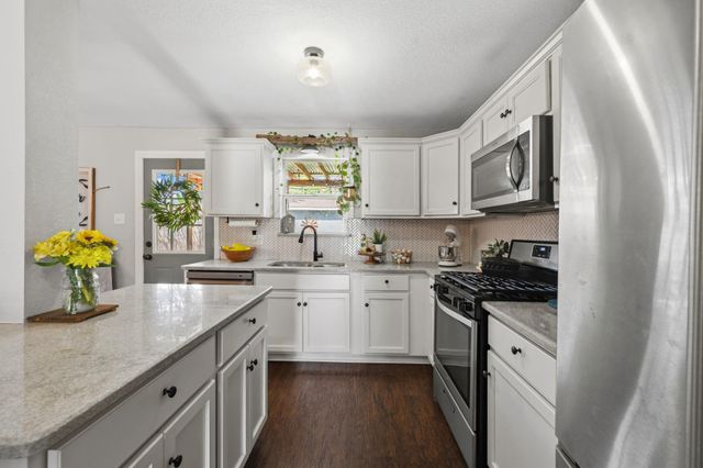 431 Corydon Drive, Houston, TX 77336