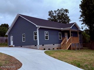 167 Finley Drive, Lenoir City, TN 37771