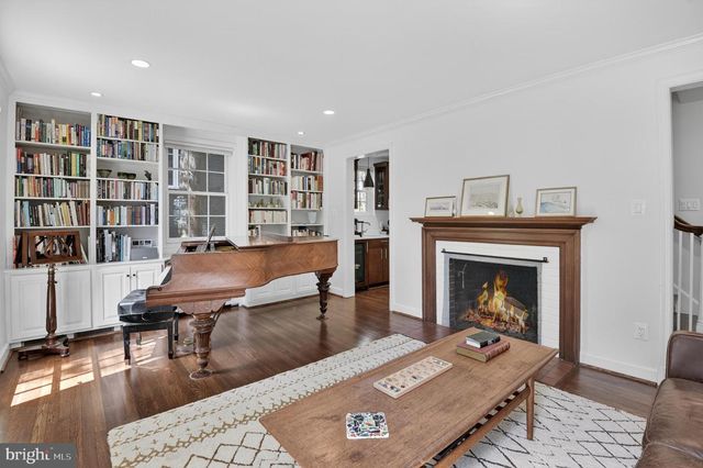 4225 OAKRIDGE LN, Chevy Chase, MD 20815
