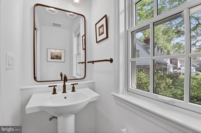 4225 OAKRIDGE LN, Chevy Chase, MD 20815