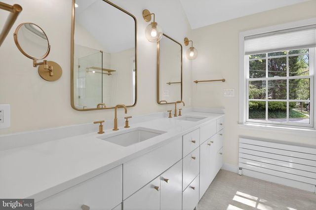4225 OAKRIDGE LN, Chevy Chase, MD 20815