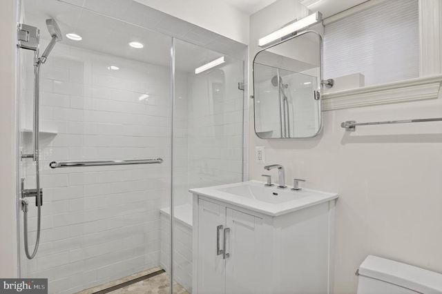 4225 OAKRIDGE LN, Chevy Chase, MD 20815