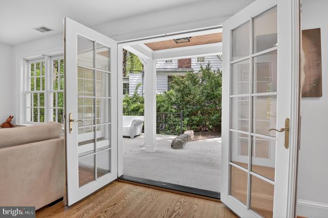 4225 OAKRIDGE LN, Chevy Chase, MD 20815