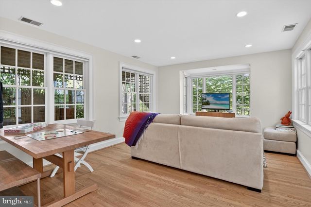 4225 OAKRIDGE LN, Chevy Chase, MD 20815