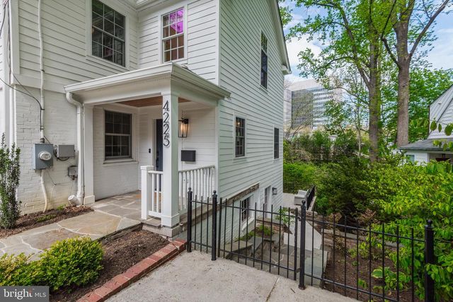 4225 OAKRIDGE LN, Chevy Chase, MD 20815