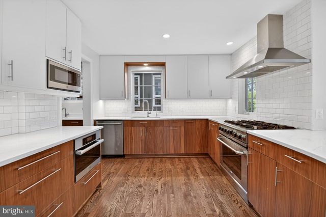 4225 OAKRIDGE LN, Chevy Chase, MD 20815
