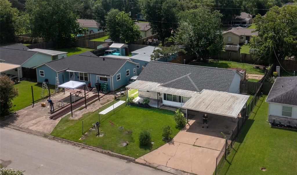 907 Axilda Street, Houston, TX 77017