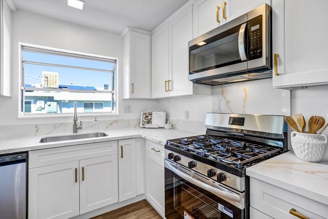 520 Palmer Drive, Hemet, CA 92543