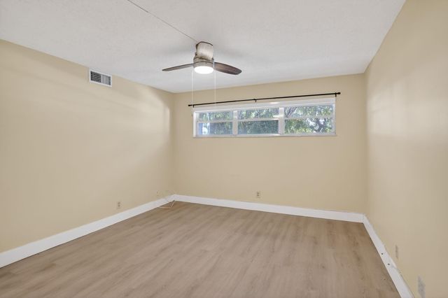 830 S Hollybrook Drive 204, Pembroke Pines, FL 33025