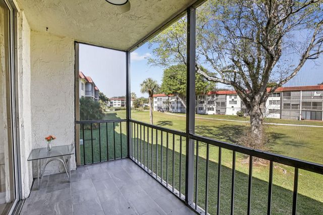 830 S Hollybrook Drive 204, Pembroke Pines, FL 33025