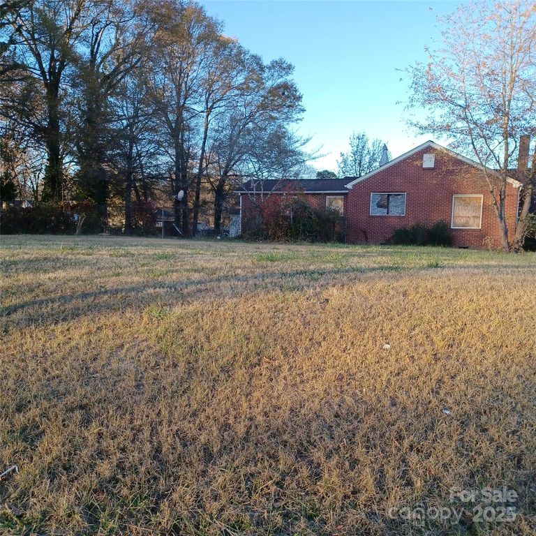 2217 S York Road, Gastonia, NC 28052