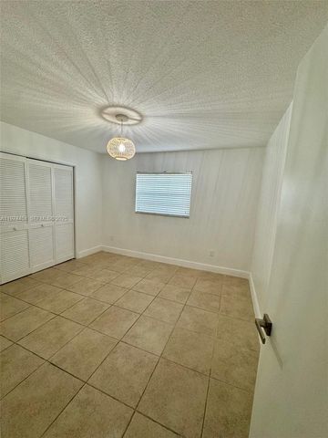 2911 SW 98th Ave 0, Miami, FL 33165