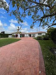 2911 SW 98th Ave 0, Miami, FL 33165