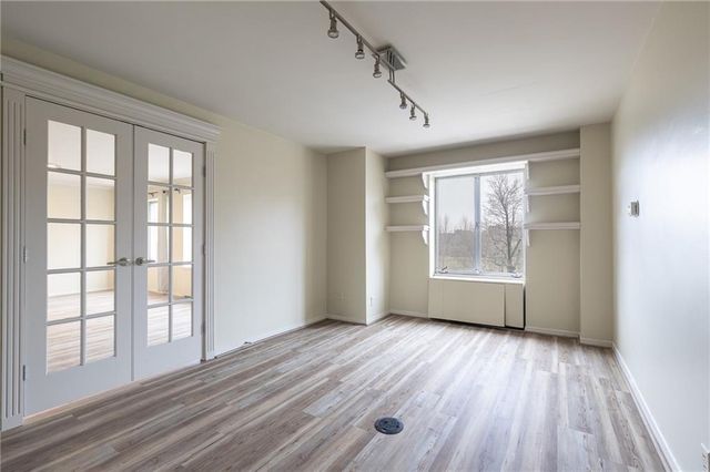 221 W 48th Street 803, Kansas City, MO 64112
