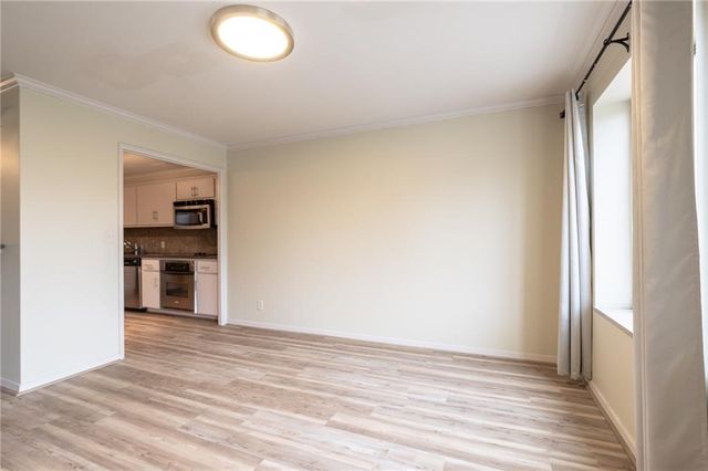 221 W 48th Street 803, Kansas City, MO 64112